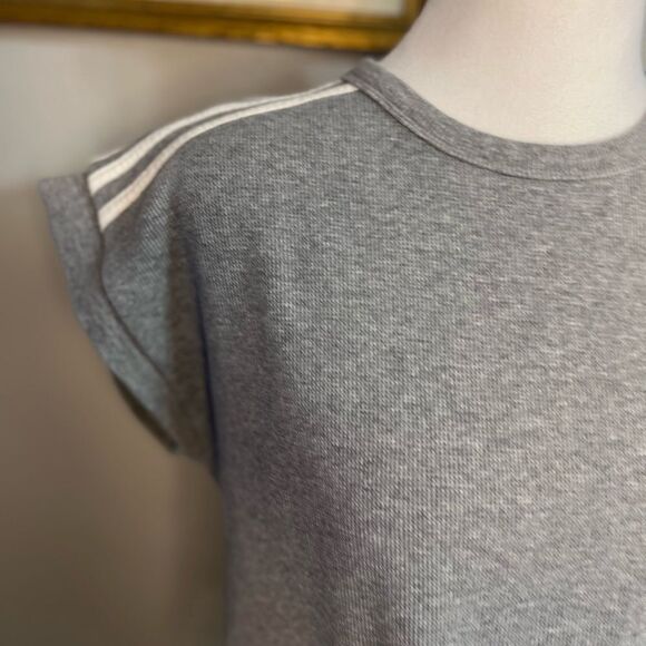 Adidas HE1476 Blue Version Waffle Crop
Top Grey Medium Gray 2021 - Picture 8 of 16